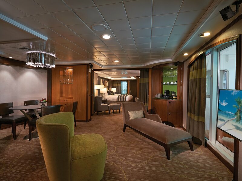 The Haven Deluxe Owner's Suite with Balcony